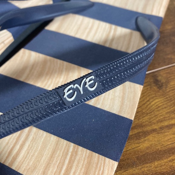 Eve Womens Flip Flop Sandals Navy Blue Wood Grain Striped Thong Beach Shoes 9/10 - Picture 6 of 8